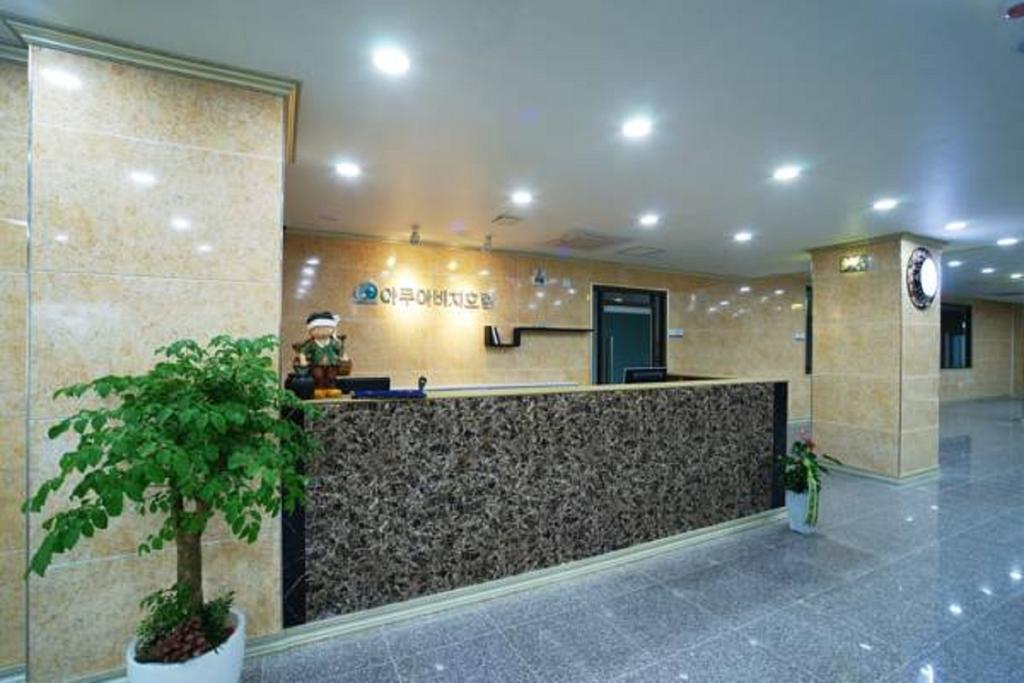 סאוגוויפו Seongsan Aqua Beach Hotel מראה חיצוני תמונה