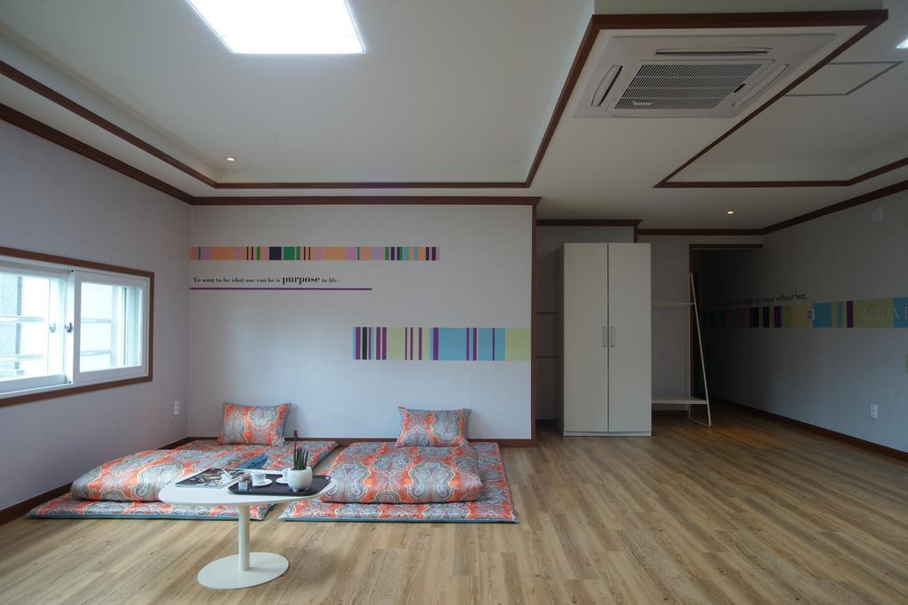 סאוגוויפו Seongsan Aqua Beach Hotel מראה חיצוני תמונה